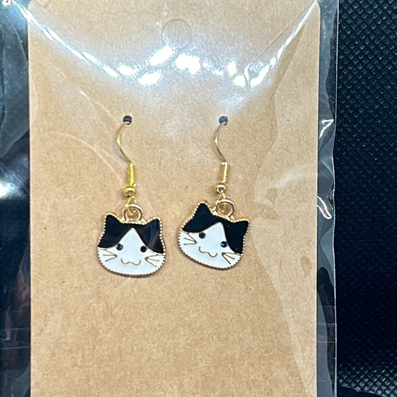 Cat earring dangle - Picture 2 of 2
